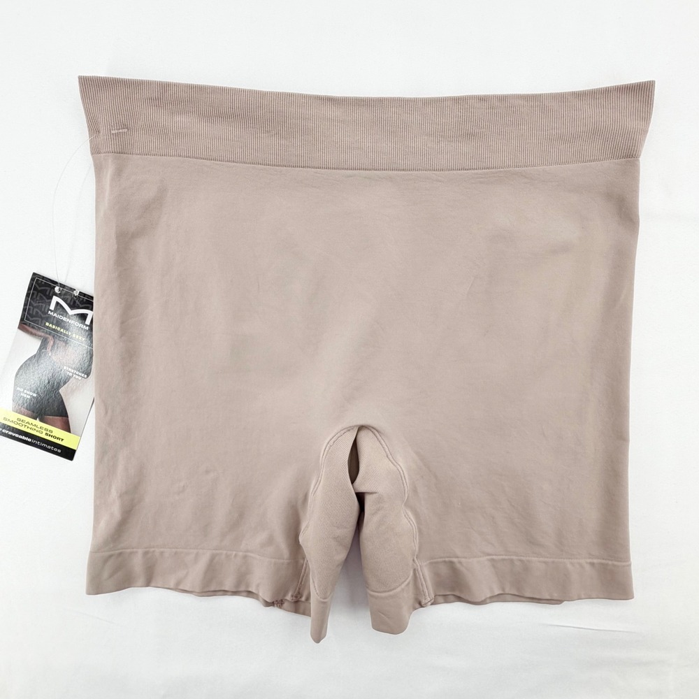 Maidenform Basically Sexy Seamless Smoothing Short Tan Nude MST003 Large NWT